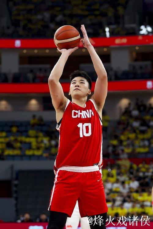 王俊杰砍下16分亮眼表现 中国男篮力克委内瑞拉